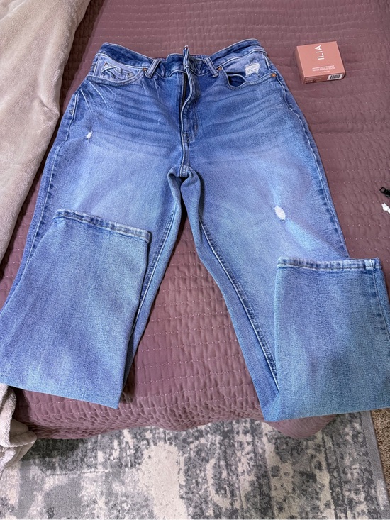 Edgely Denim - Women's Mid-Rise Straight Leg Distressed Blue Jeans